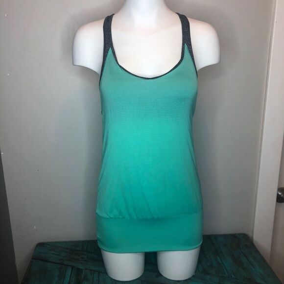Victoria’s Secret Green tank top  built in bra Size XS - Picture 2 of 8